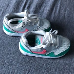 Nike air max size 6 baby